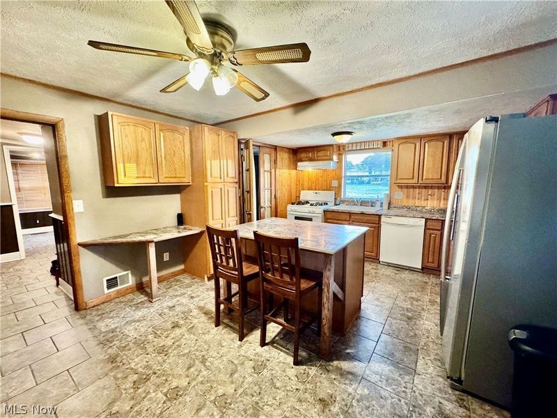 307 Florence Street, Belpre, OH 45714 Photo 9