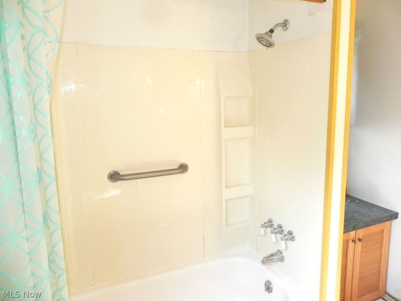 234 S Point Drive, Avon Lake, OH 44012 Photo 6