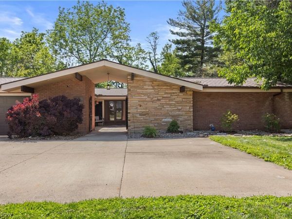 161 Canterbury Road , Elyria, OH 44035