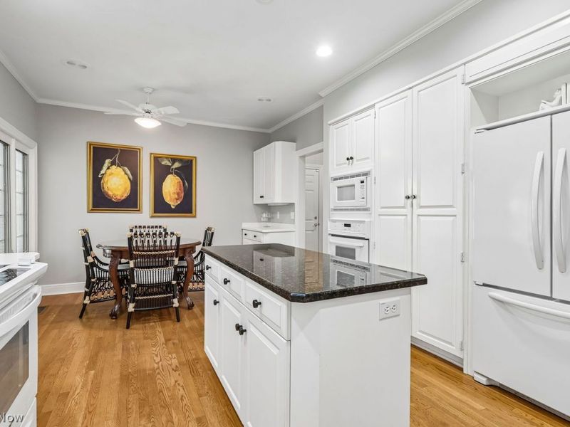 2256 Pebble Cove, Unit 15, Westlake, OH 44145 Photo 15