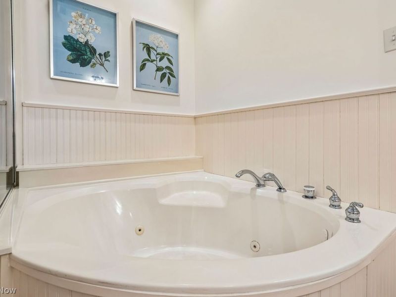 2256 Pebble Cove, Unit 15, Westlake, OH 44145 Photo 25