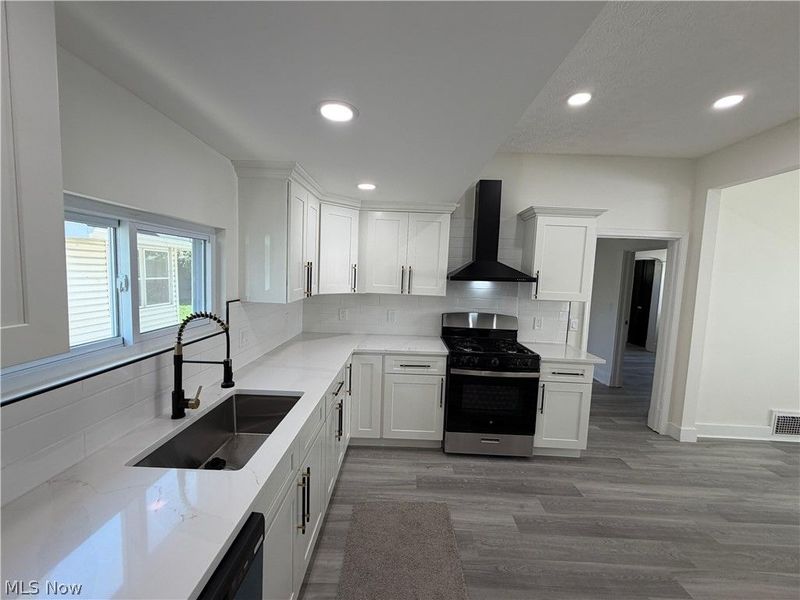 4202 Albertly Avenue, Parma, OH 44134 Photo 9
