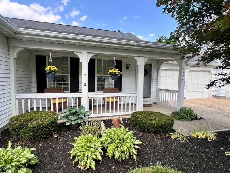 9826 Inverness Court, Mentor, OH 44060 Photo 2