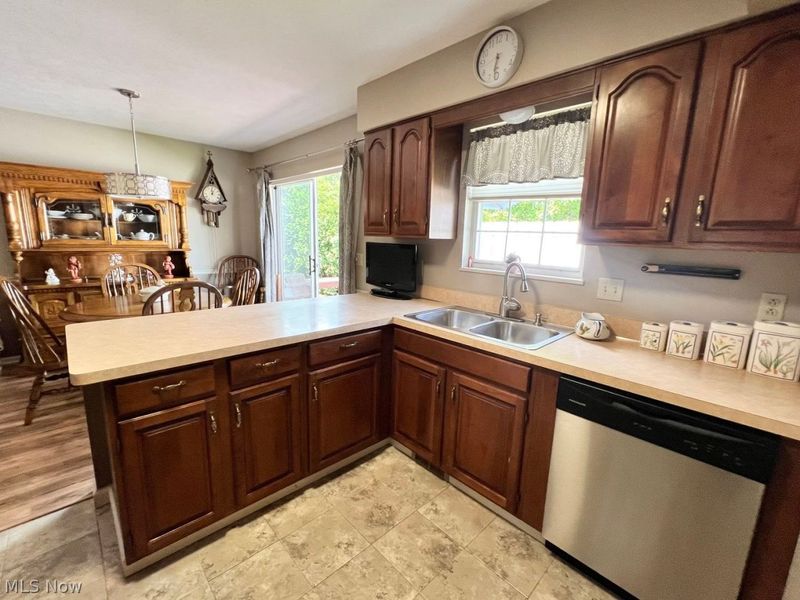 9826 Inverness Court, Mentor, OH 44060 Photo 6