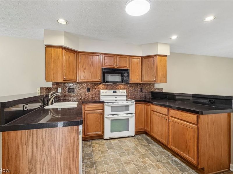 36362 N Reserve Circle, Avon, OH 44011 Photo 14