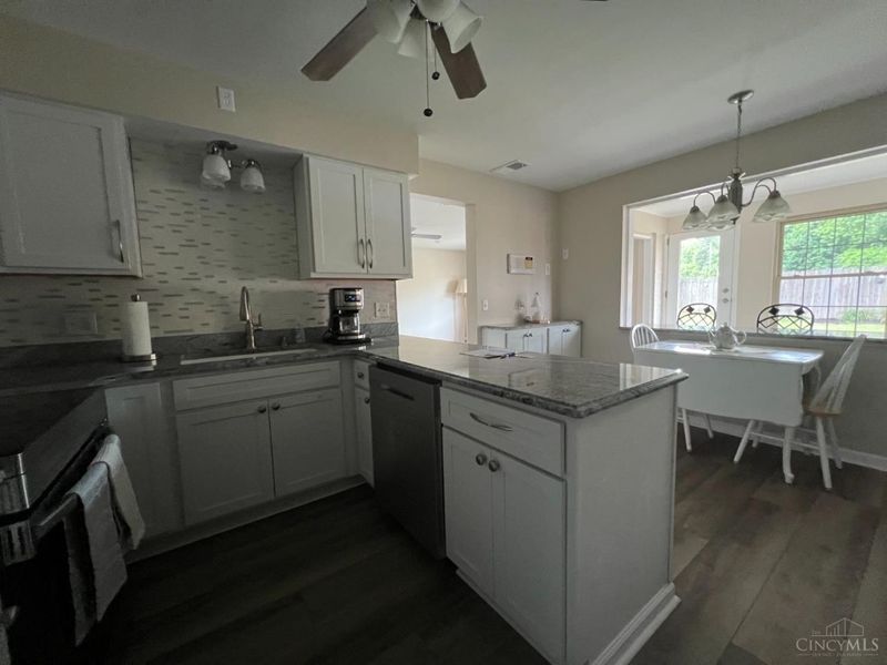 8575 Kentland Court, Amberley, OH 45236 Photo 8