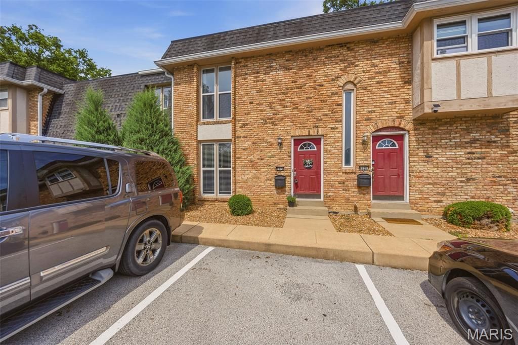 1117 Rue La Ville Walk , Unit 1117, Saint Louis, MO 63141 Main Photo