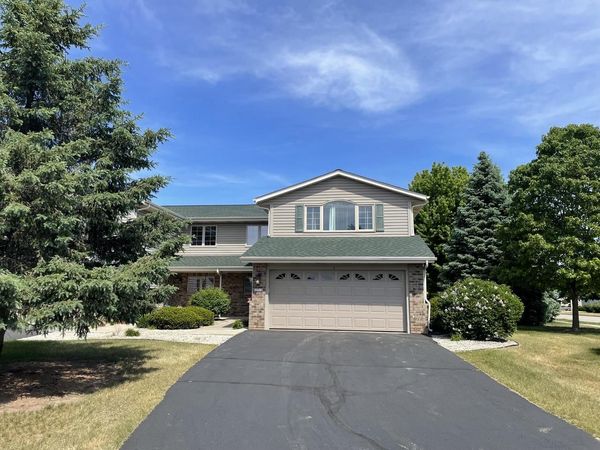 723 Stoney Creek COURT, Unit 4, West Bend, WI 53095