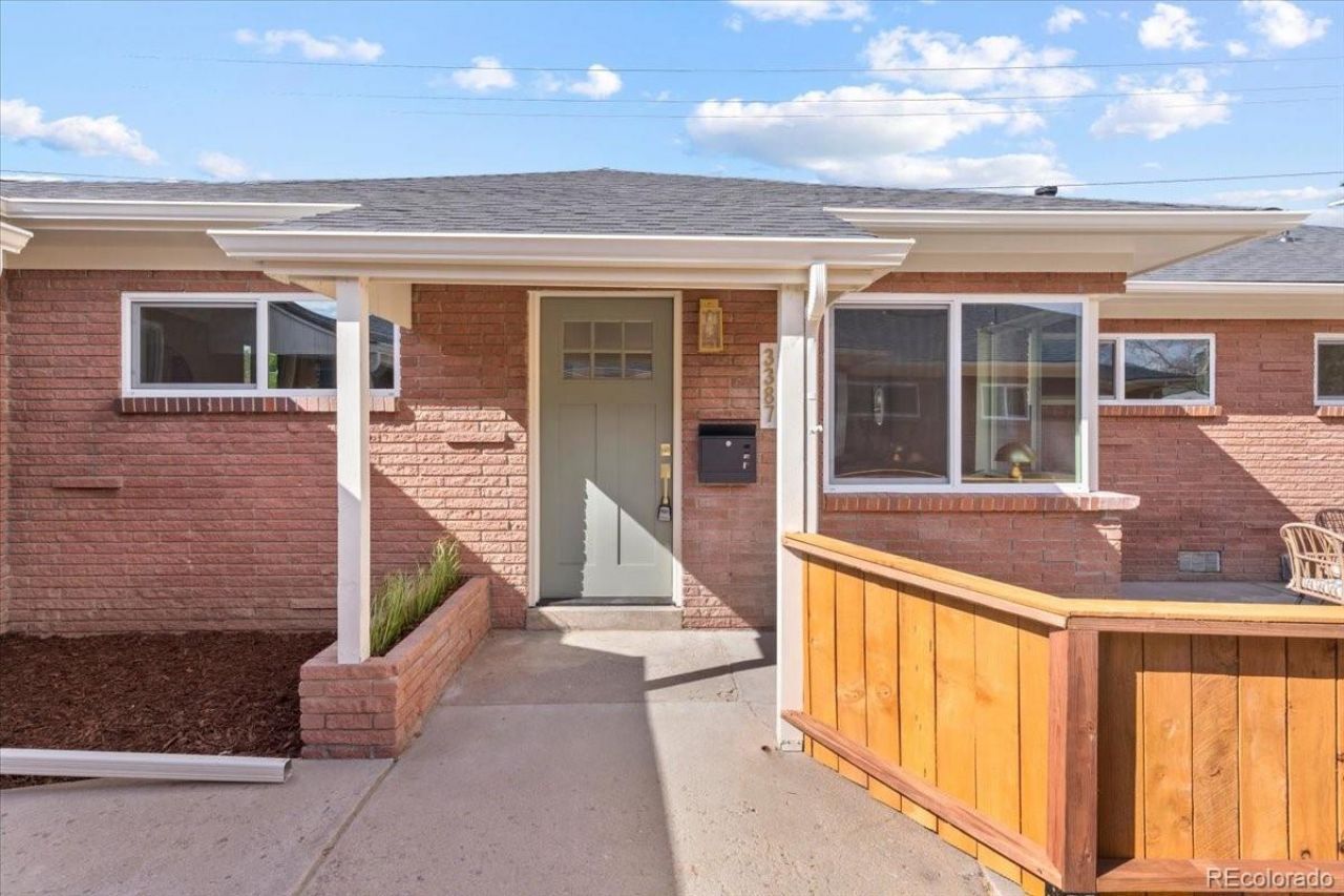 3383 N Kearney Street , Denver, CO 80207 Main Photo