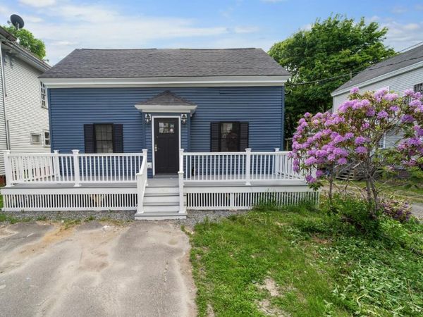 156 Essex Street , Bangor, ME 04401