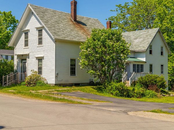 100 Cedar Street , Belfast, ME 04915