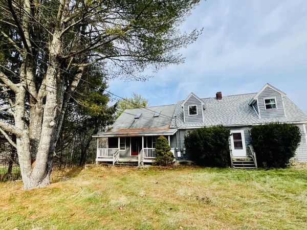 1883 Essex Street , Bangor, ME 04401