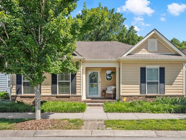 2302 Concord Mill Dr, Smyrna, TN 37167
