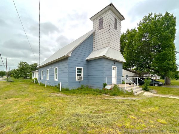 548 S Hickory Street , Nowata, OK 74048