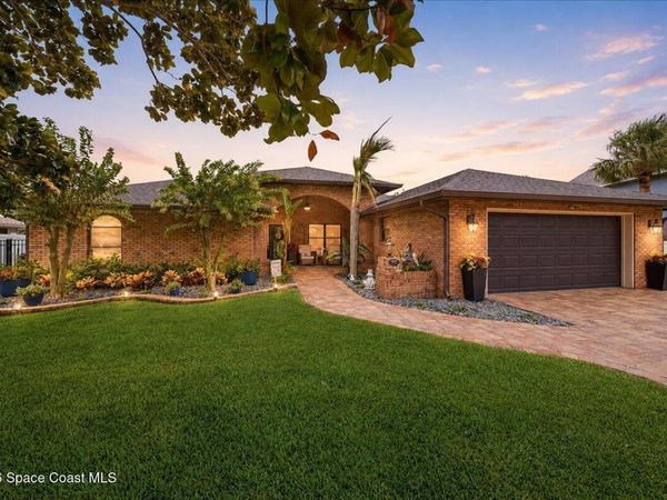 560 Sawgrass Circle , Melbourne, FL 32940
