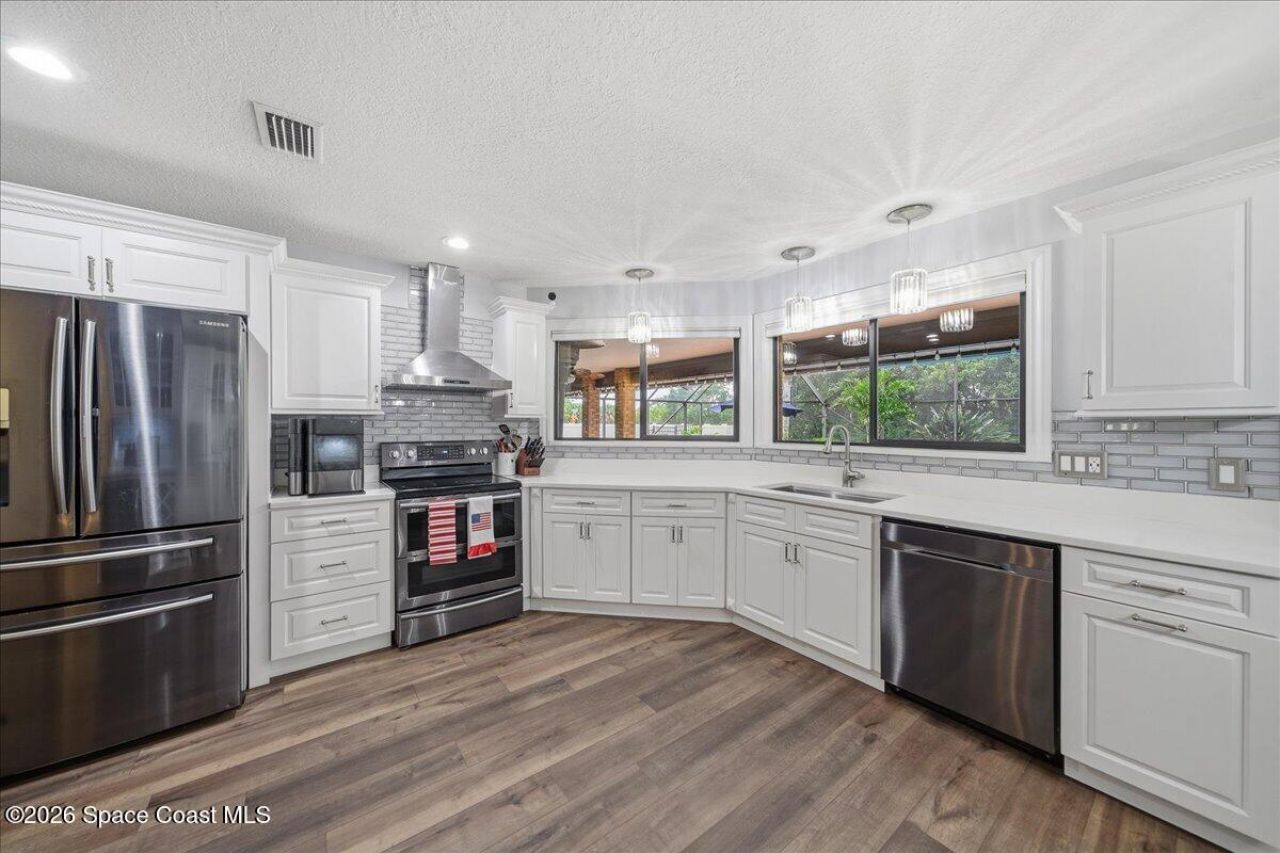 560 Sawgrass Circle, Melbourne, FL 32940 Photo