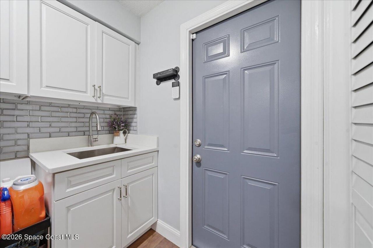560 Sawgrass Circle, Melbourne, FL 32940 Photo
