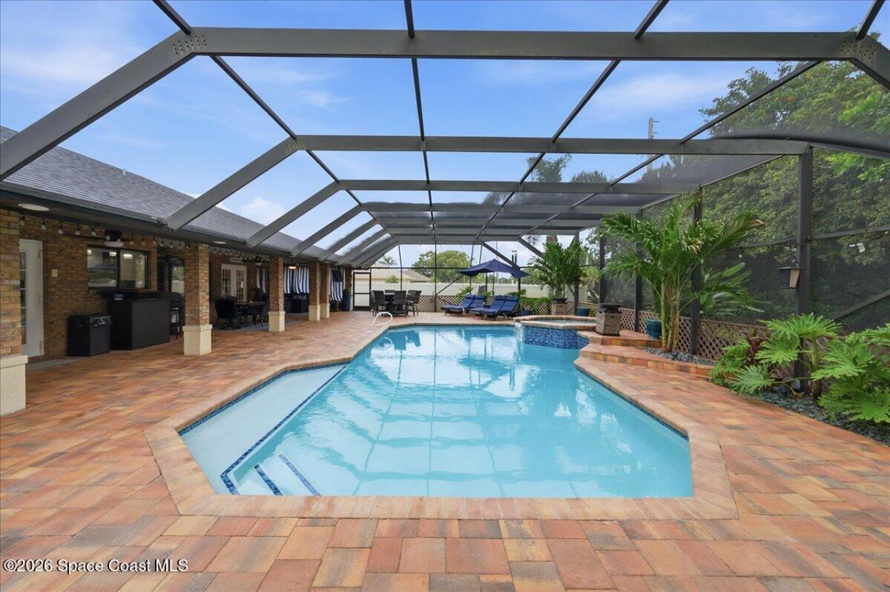 560 Sawgrass Circle, Melbourne, FL 32940 Photo