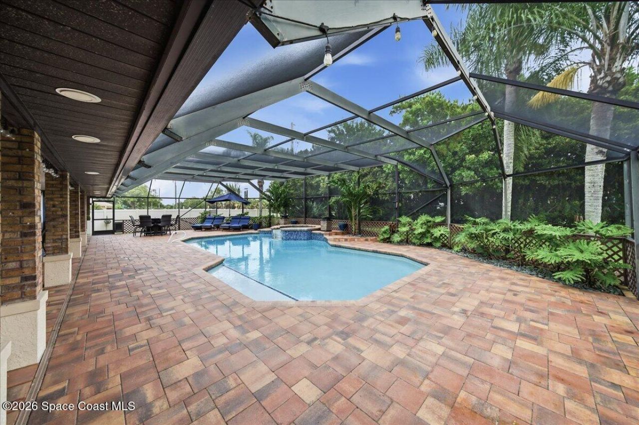 560 Sawgrass Circle, Melbourne, FL 32940 Photo