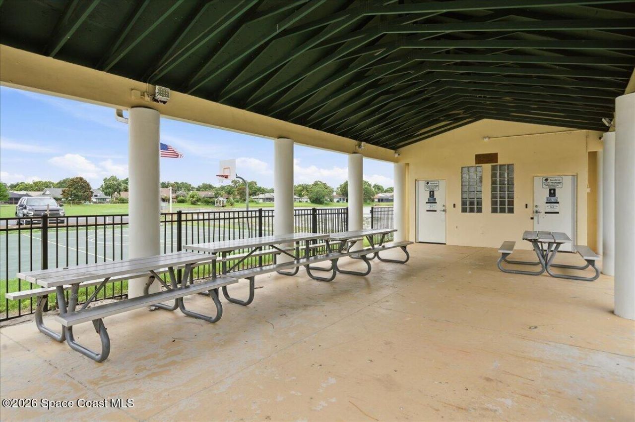 560 Sawgrass Circle, Melbourne, FL 32940 Photo