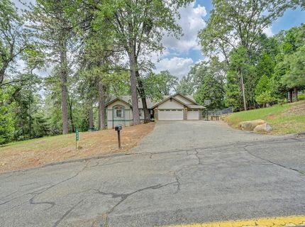 6584 Green Leaf Ln, Foresthill, CA 95631 Photo