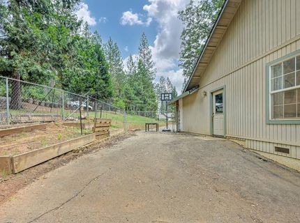 6584 Green Leaf Ln, Foresthill, CA 95631 Photo
