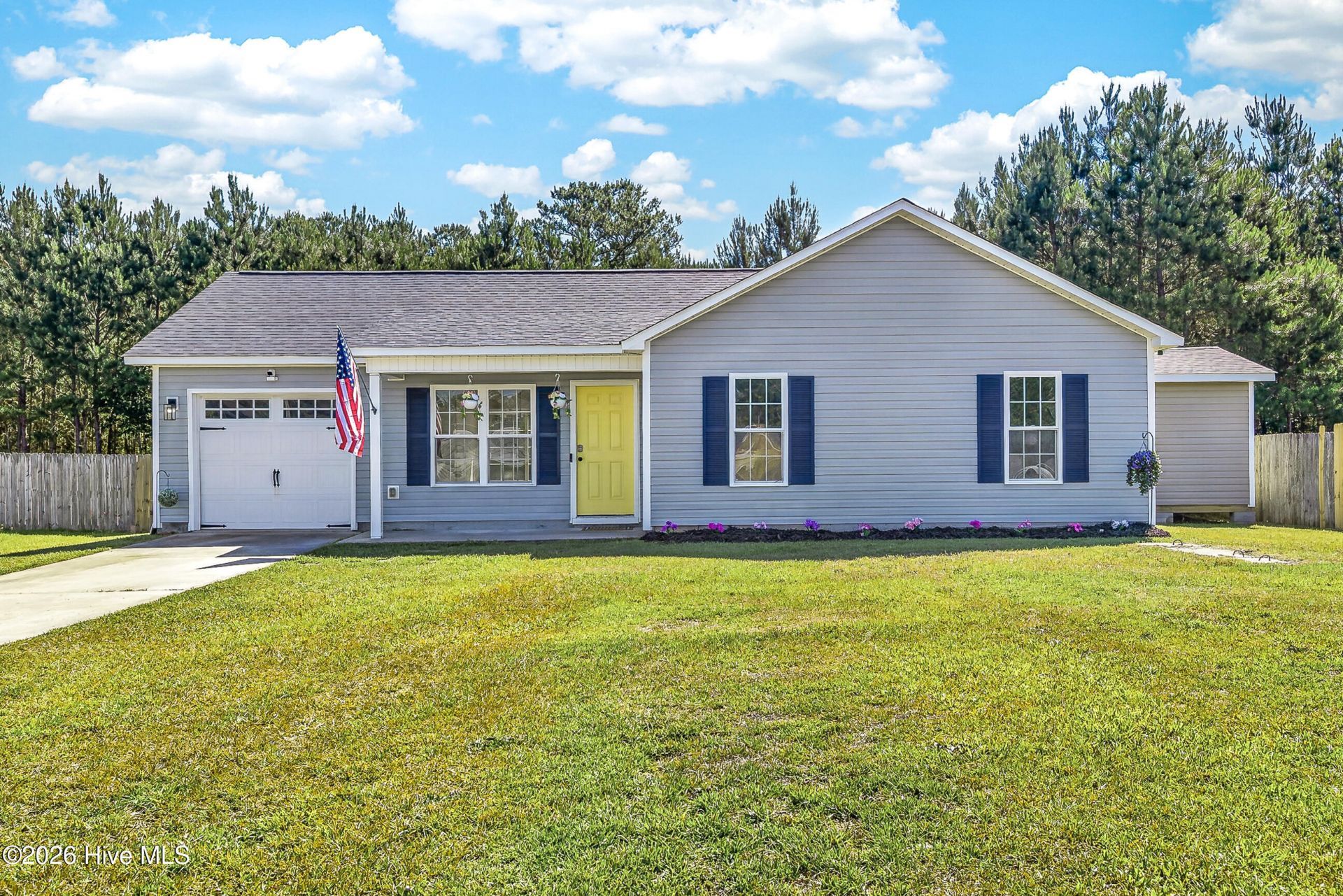 507 Cherry Blossom Lane, Richlands, NC 28574 Main Photo