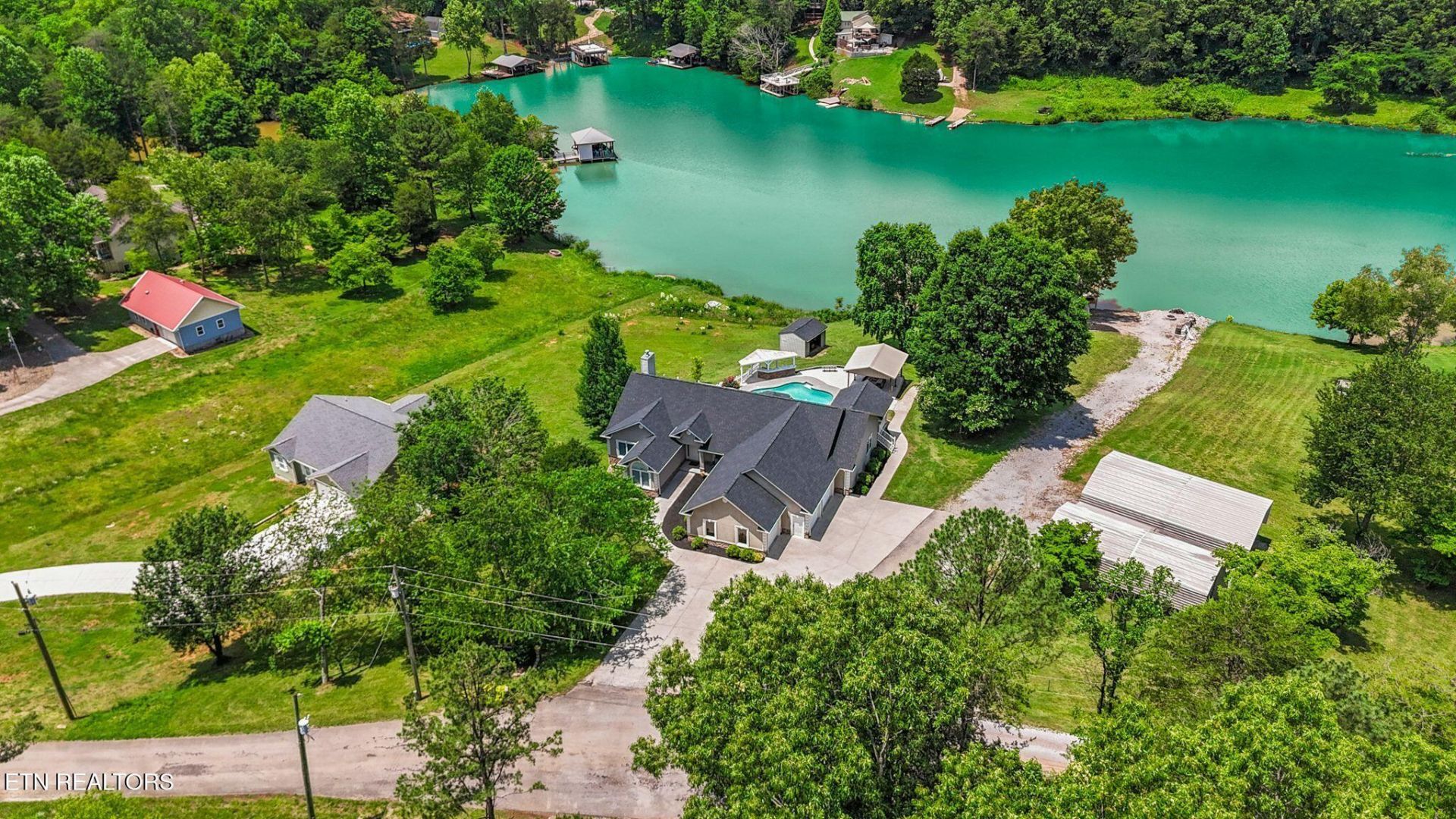 177 Bat Creek Shores Lane, Vonore, TN 37885 Main Photo