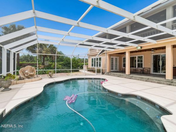 4728 UNIVERSITY Boulevard N, Jacksonville, FL 32277