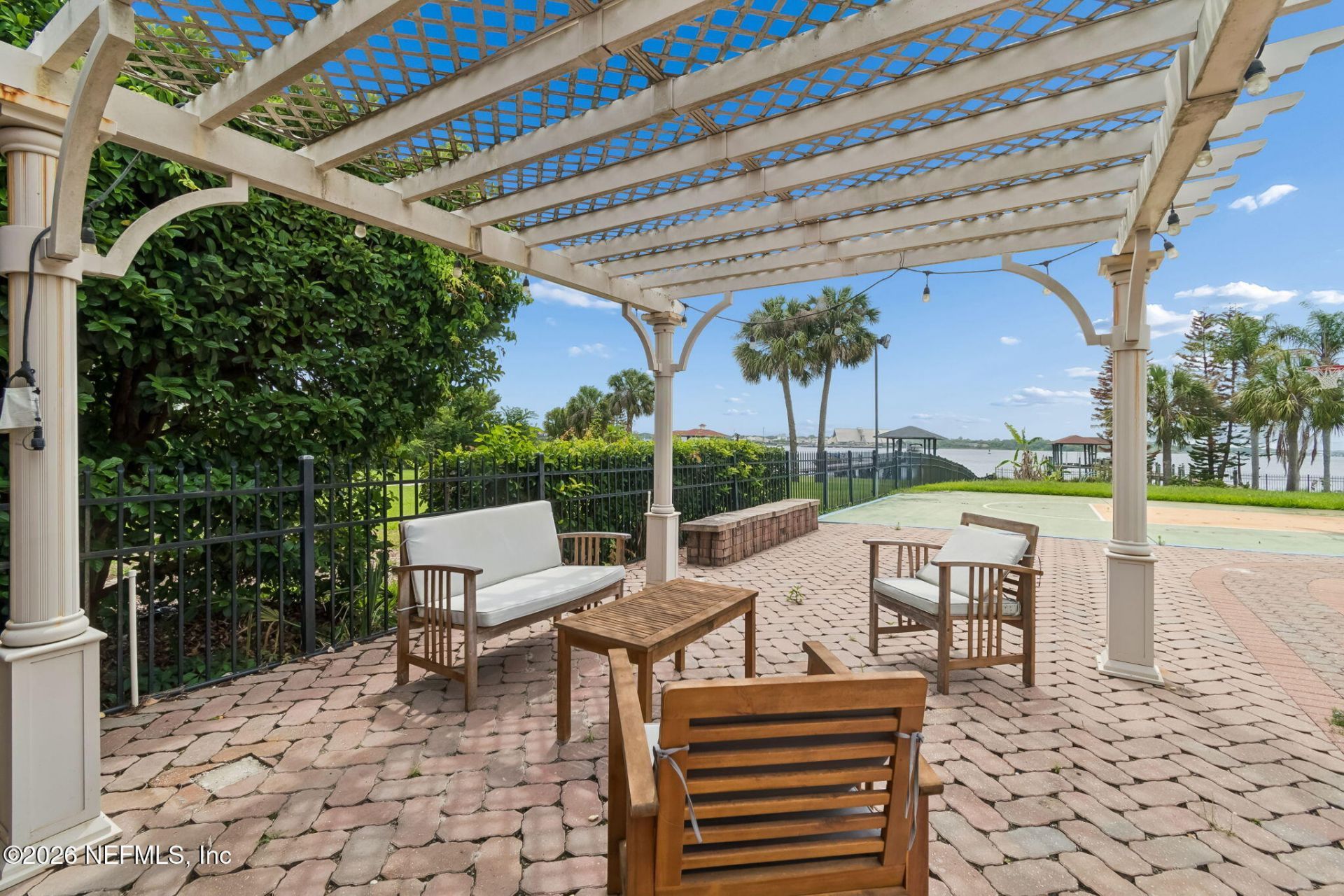4728 University Boulevard N, Jacksonville, FL 32277 Photo