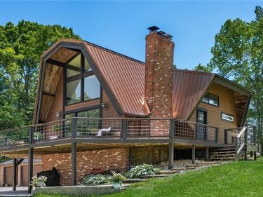 1680 Millersburg Road , Utica, OH 43080