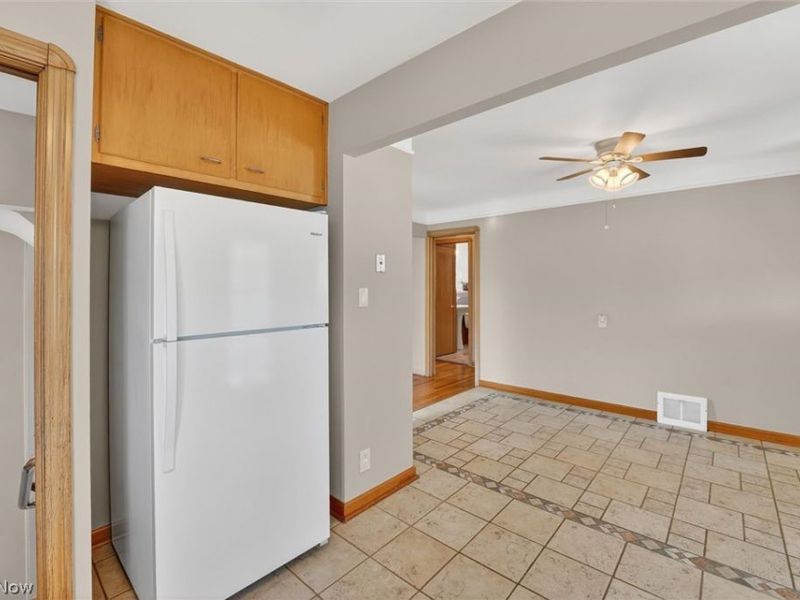 8020 Whitehaven Drive, Parma, OH 44129 Photo 14