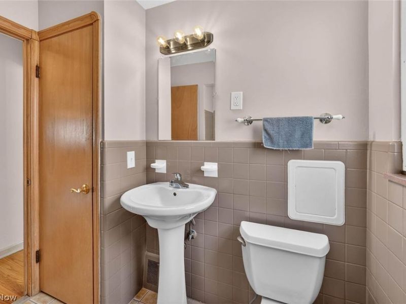 8020 Whitehaven Drive, Parma, OH 44129 Photo 24