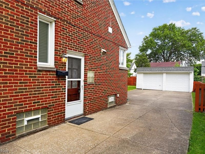 8020 Whitehaven Drive, Parma, OH 44129 Photo 47