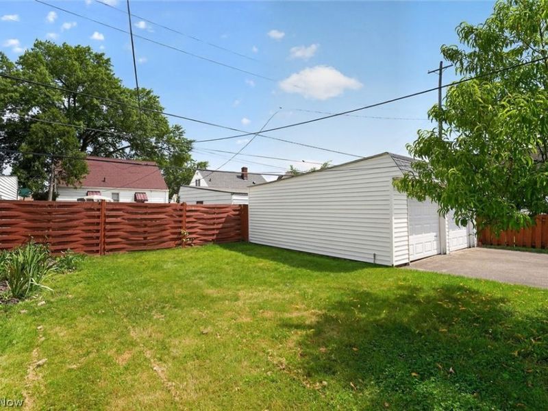 8020 Whitehaven Drive, Parma, OH 44129 Photo 48