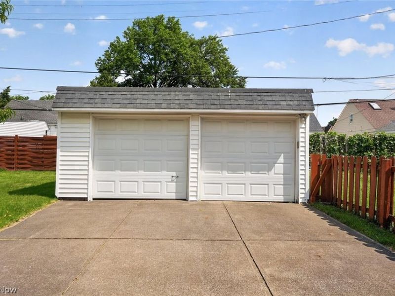 8020 Whitehaven Drive, Parma, OH 44129 Photo 49