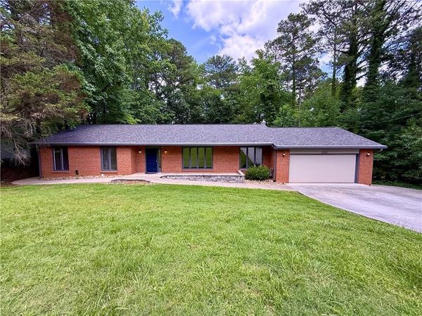 2200 Carey Place , Marietta, GA 30066