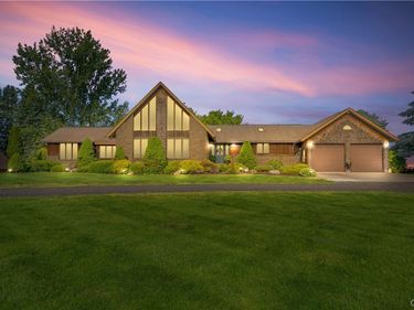 6029 Devoe Road , Camillus, NY 13031