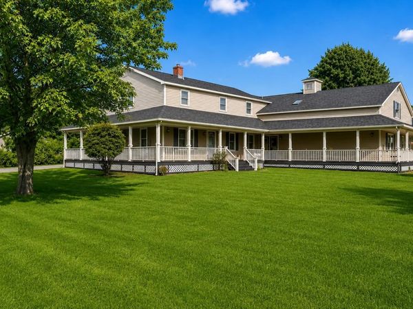 14 Sunset Drive, Waterbury, VT 05677