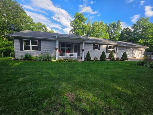 6670 Tower Lake Road NE, Belding, MI 48809