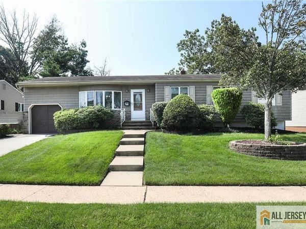 10 Eardley Road, Edison, NJ 08817