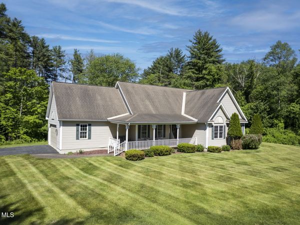7 Glen Court, Queensbury, NY 12804
