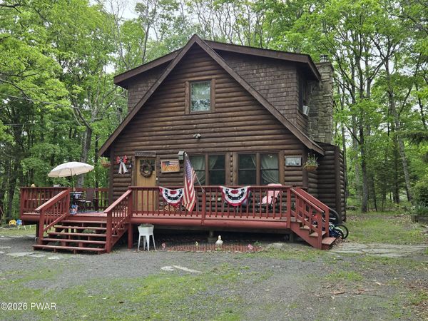 804 Fetlock Court , Lords Valley, PA 18428