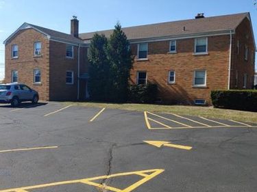 8030 Central, Center Line, MI 48015