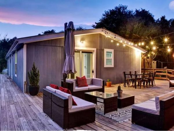 8807 High Valley RD , Austin, TX 78737