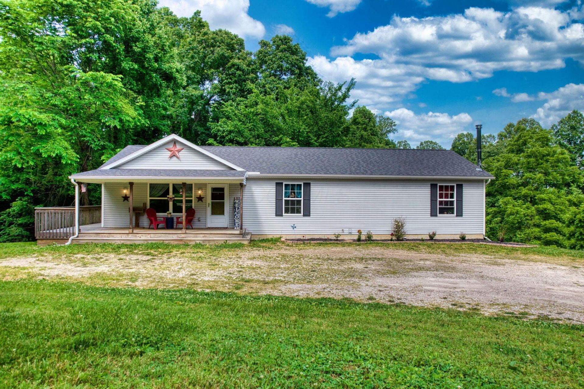 4059 Rock Haven Road NE, Newark, OH 43055 Main Photo