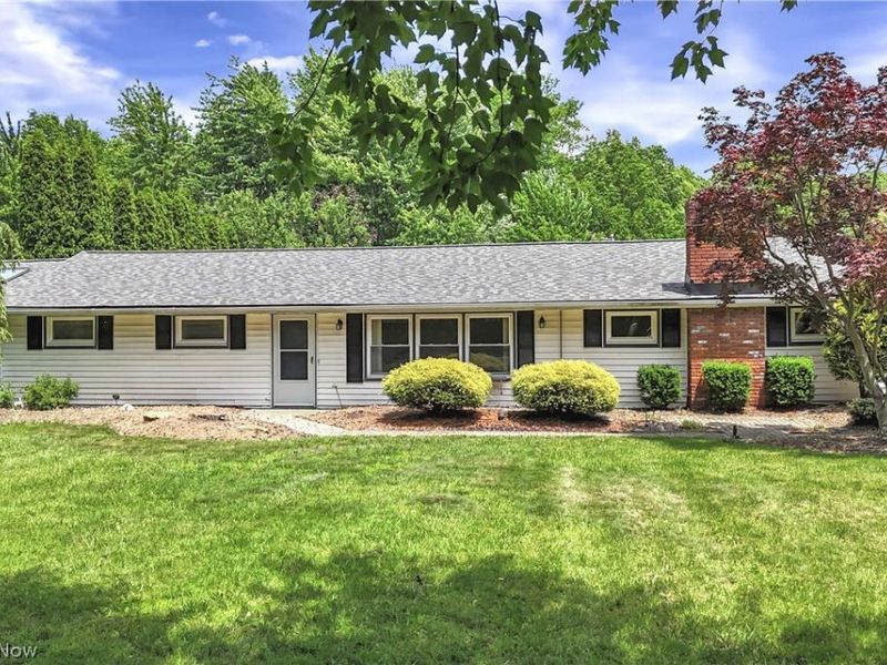301 Crosse Road, Amherst, OH 44001 Photo 1