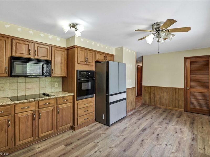 301 Crosse Road, Amherst, OH 44001 Photo 22