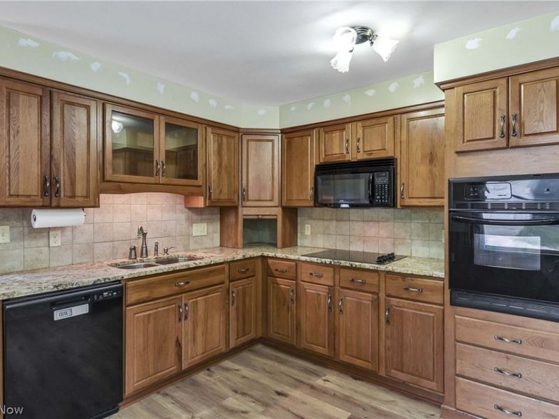 301 Crosse Road, Amherst, OH 44001 Photo 23