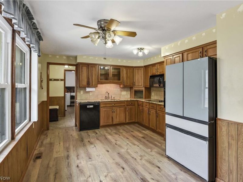 301 Crosse Road, Amherst, OH 44001 Photo 24